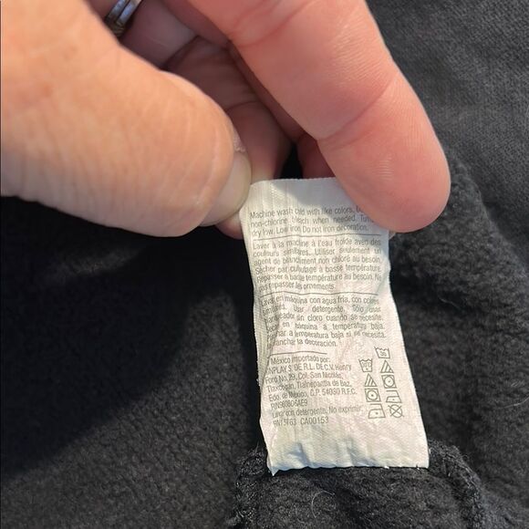 CHAMPION Size Large NWT Black Classic Crew Neck Sweatshirt Reverse Weave Cropped - Picture 11 of 11